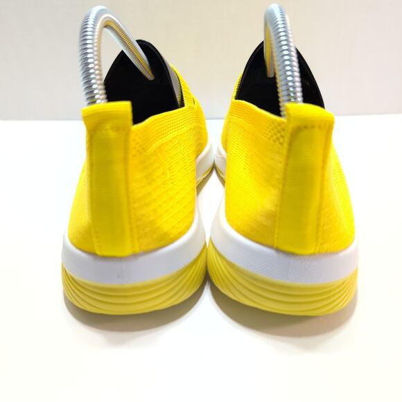 Flyknit Comfort Slip On Walking Shoes New In Package Women's 11 Yellow/White - Picture 3 of 8